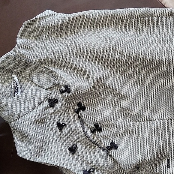 Green patterned Japanese style top - Picture 7 of 8